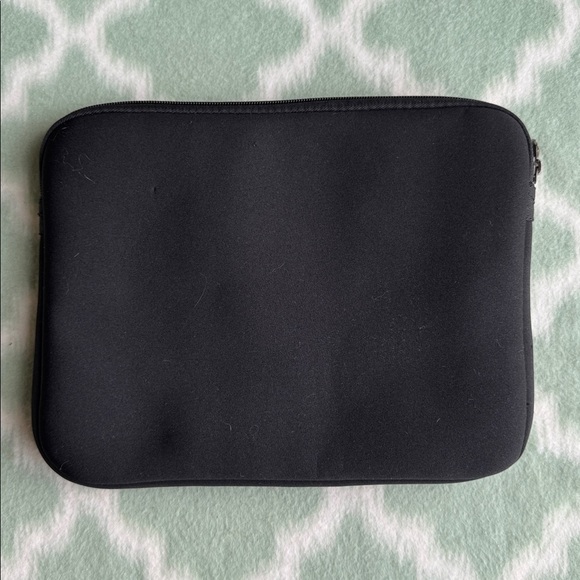 SwissGear Lunar Black and Gray tablet Sleeve case with zipper - Picture 2 of 8